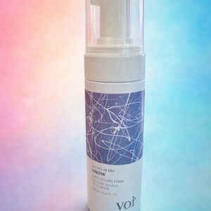 Secrets in the Snow Soft Styling Foam - White